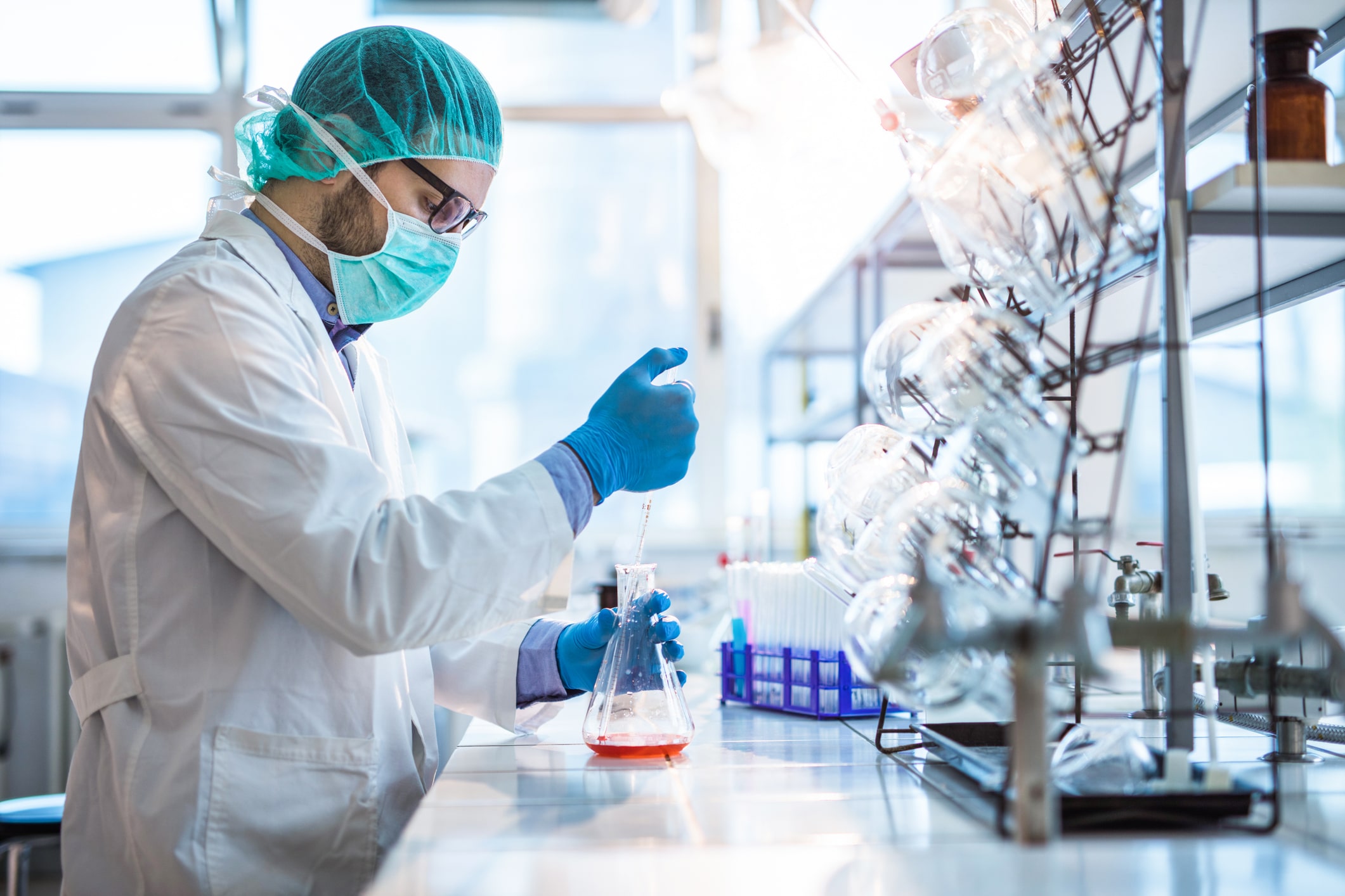 Simplifying Compliance Without the Chaos: Why Chemical Manufacturers Need LIMS